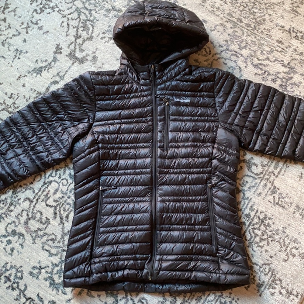 XS Black Patagonia Puffer Jacket
